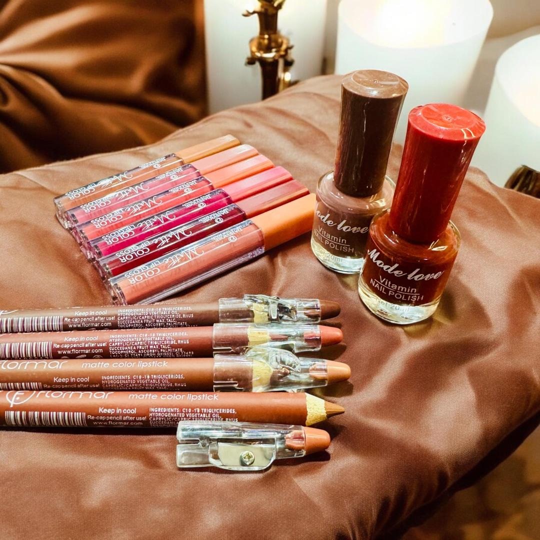 12 in ! Makeup Deal -D